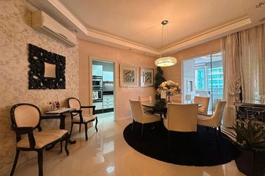 Apartamento &agrave; venda - 116m&sup2; - Meia Praia