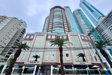 Apartamento &agrave; venda - 185m&sup2; - Barra Sul