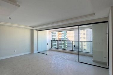 Apartamento &agrave; venda - Meia Praia