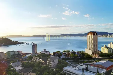 Apartamento &agrave; venda - 185m&sup2; - Centro