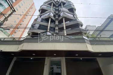 Apartamento &agrave; venda - 104m&sup2; - Meia Praia