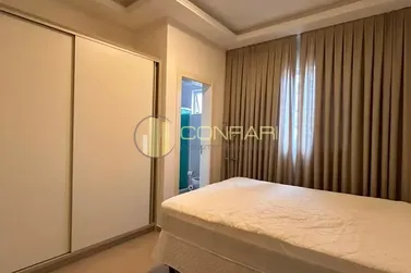 Apartamento &agrave; venda - 130m&sup2; - Meia Praia