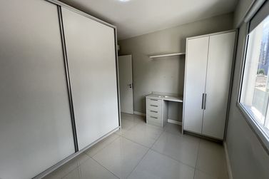 Apartamento &agrave; venda - 100m&sup2; - Meia Praia