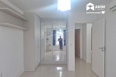 Apartamento para alugar - 270m&sup2; - Meia Praia