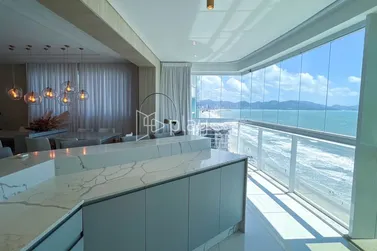 Apartamento &agrave; venda - 198m&sup2; - Meia Praia