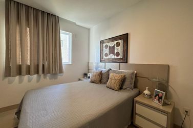 Apartamento &agrave; venda - 155m&sup2; - Meia Praia