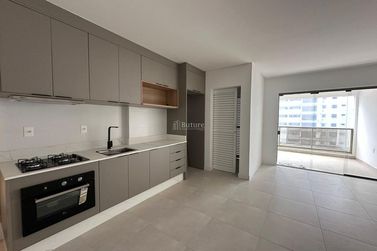 Apartamento &agrave; venda - 119m&sup2; - Meia Praia