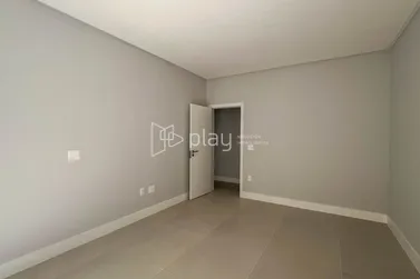 Apartamento &agrave; venda - 190m&sup2; - Meia Praia