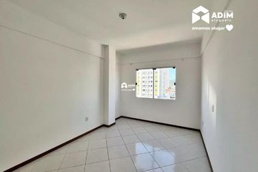 Apartamento para alugar - 65m&sup2; - Tabuleiro