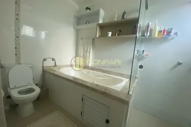 Apartamento &agrave; venda - 127m&sup2; - Meia Praia