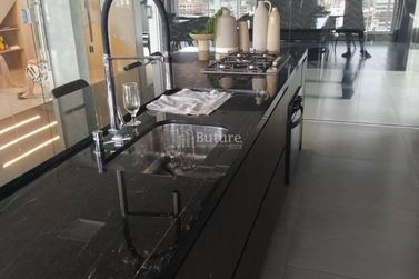Apartamento &agrave; venda - 202m&sup2; - Meia Praia