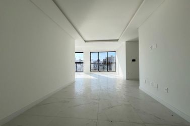 Apartamento &agrave; venda - 153m&sup2; - Meia Praia