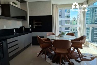 Apartamento para alugar - 142m&sup2; - Meia Praia
