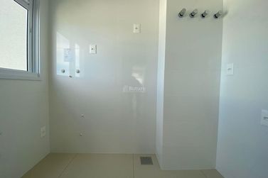 Apartamento &agrave; venda - 129m&sup2; - Meia Praia