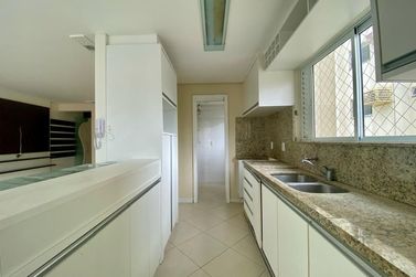 Apartamento para alugar - 120m&sup2; - Centro