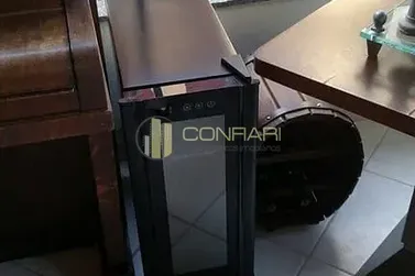 Apartamento &agrave; venda - 130m&sup2; - Meia Praia