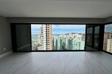 Apartamento &agrave; venda - Meia Praia