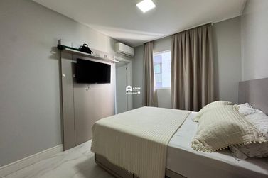 Apartamento para alugar - 137m&sup2; - Meia Praia