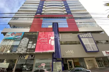 Apartamento &agrave; venda - 115m&sup2; - Meia Praia