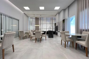 Apartamento &agrave; venda - 123m&sup2; - Meia Praia