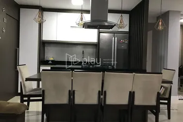 Apartamento &agrave; venda - 80m&sup2; - Pereque