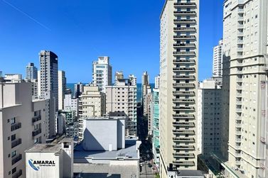 Apartamento &agrave; venda - 1382m&sup2; - Meia Praia