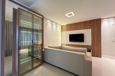 Apartamento &agrave; venda - 167m&sup2; - Meia Praia