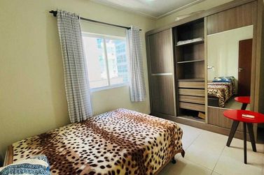 Apartamento &agrave; venda - 100m&sup2; - Meia Praia