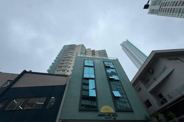 Apartamento &agrave; venda - 139m&sup2; - Centro
