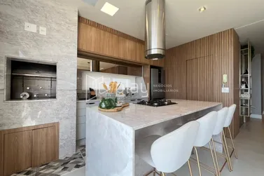 Apartamento &agrave; venda - 120m&sup2; - Pereque