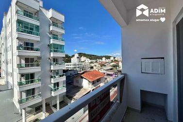 Apartamento para alugar - 65m&sup2; - Tabuleiro
