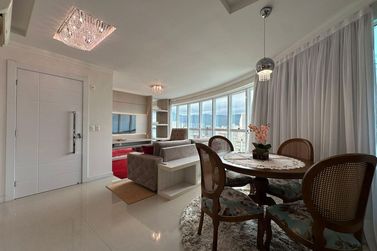 Apartamento &agrave; venda - 202m&sup2; - Meia Praia