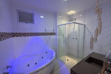 Apartamento &agrave; venda - 340m&sup2; - Meia Praia