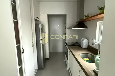 Apartamento &agrave; venda - 98m&sup2; - Centro