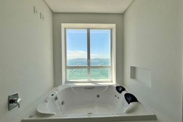 Apartamento &agrave; venda - 190m&sup2; - Centro