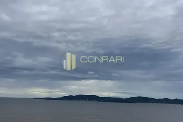 Apartamento &agrave; venda - 198m&sup2; - meia praia