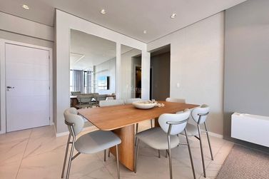 Apartamento &agrave; venda - 1382m&sup2; - Meia Praia