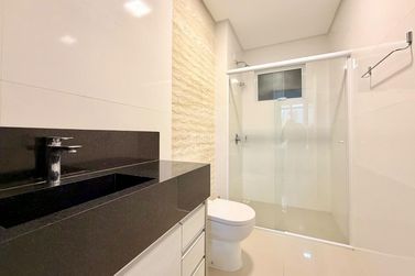 Apartamento &agrave; venda - 220m&sup2; - Meia Praia