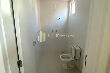 Apartamento &agrave; venda - 143m&sup2; - Meia Praia