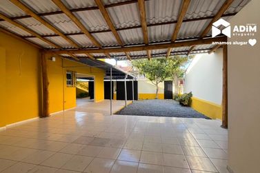 Casa para alugar - 319m&sup2; - Centro