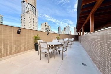 Apartamento &agrave; venda - 93m&sup2; - Centro