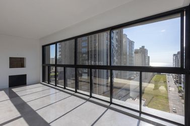 Apartamento &agrave; venda - 198m&sup2; - Meia Praia