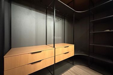 Apartamento &agrave; venda - 128m&sup2; - Meia Praia