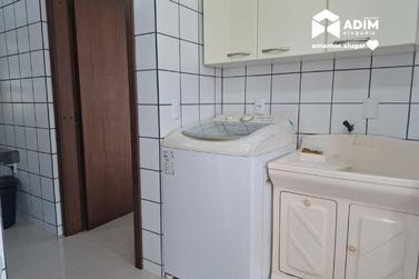 Apartamento para alugar - 140m&sup2; - Meia Praia