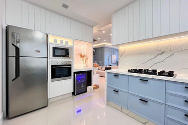 Apartamento &agrave; venda - 150m&sup2; - Meia Praia