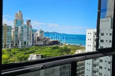 Apartamento &agrave; venda - 127m&sup2; - Meia Praia