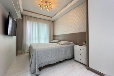 Apartamento &agrave; venda - 245m&sup2; - Centro