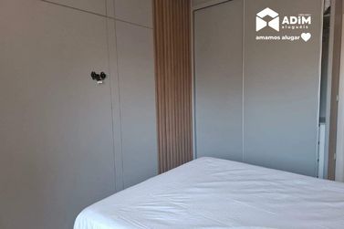 Apartamento para alugar - 145m&sup2; - Meia Praia