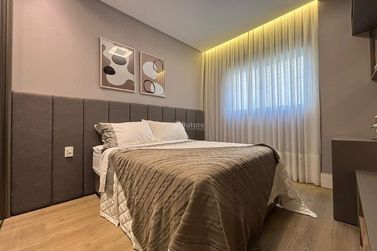 Apartamento &agrave; venda - 140m&sup2; - Meia Praia