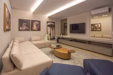 Apartamento &agrave; venda - 190m&sup2; - Meia Praia